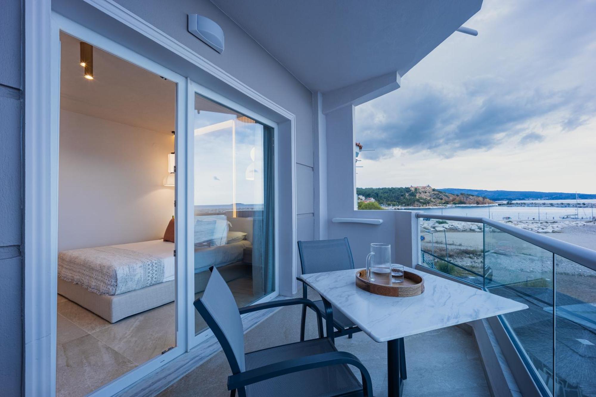 Anna Beach Suites Limenaria  Eksteriør billede
