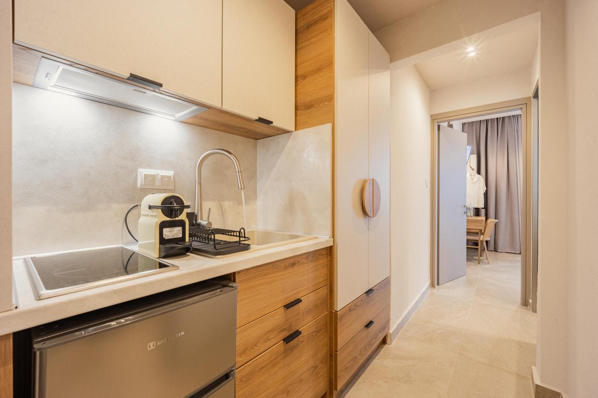 Anna Beach Suites Limenaria  Eksteriør billede